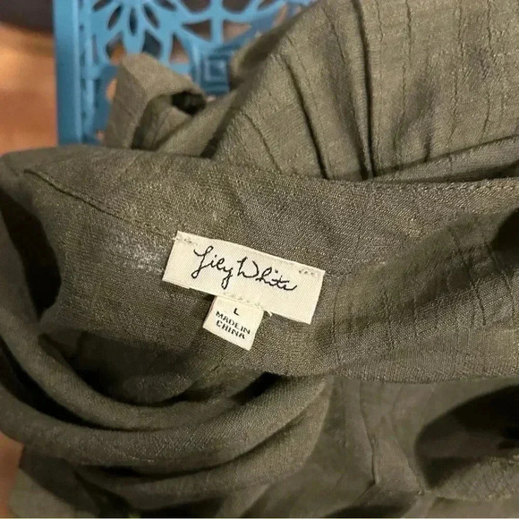 Lily White Top - Picture 4 of 5